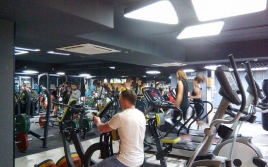 ДВА ТРЕНАЖЕРНЫХ ЗАЛА КЛЮКВА GYM