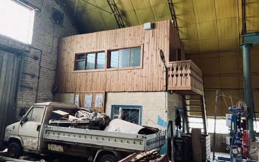 Действующий производственно-складской комплекс с железной веткой