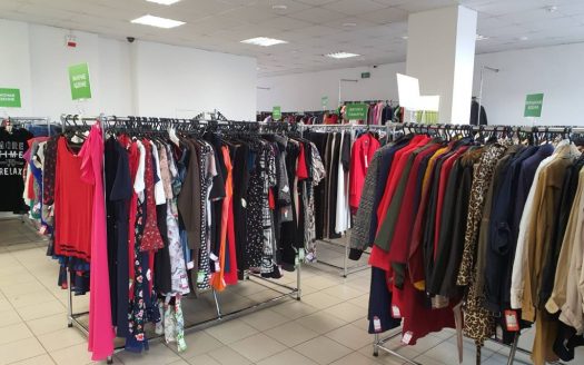 Продаются два действующих магазина под одним брендом