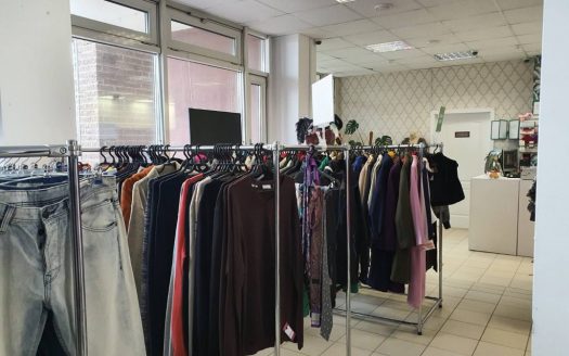 Продаются два действующих магазина под одним брендом