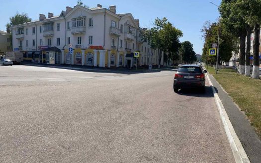 Торговое помещение под магазин, банк, аптеку, салон красоты, кафе