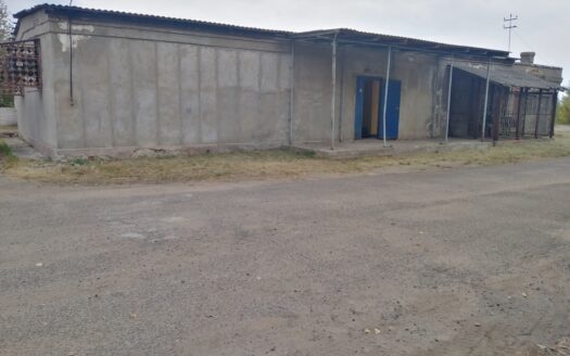Утепленный склад отлично подойдет под СТО (высота потолка 4 метра)