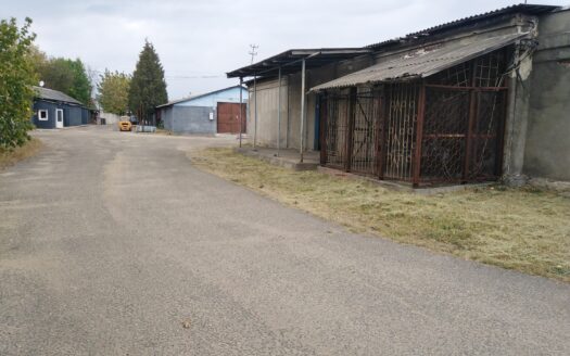 Утепленный склад отлично подойдет под СТО (высота потолка 4 метра)